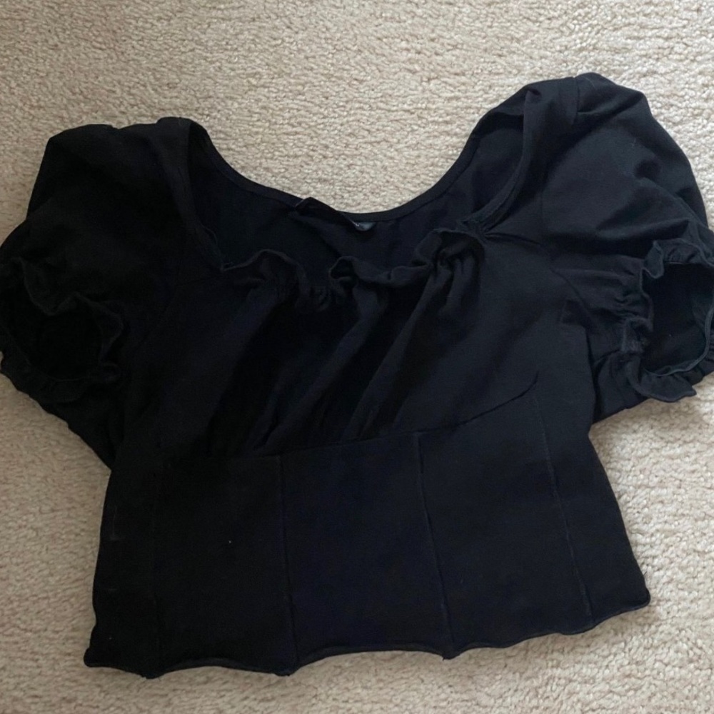 Black crop top